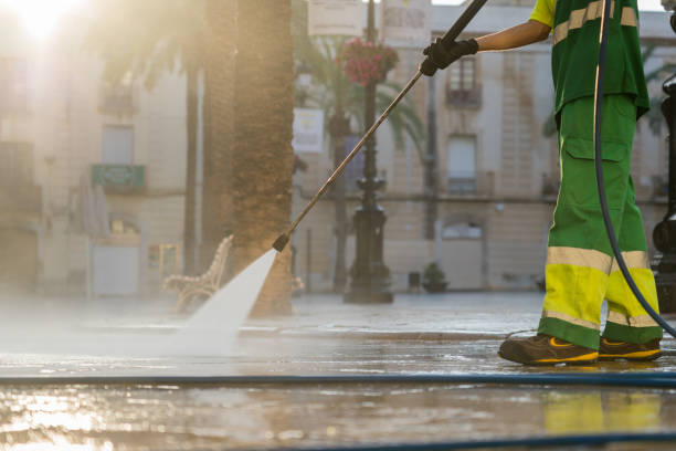 Best Oil Spill Cleanup  in Flora, IL